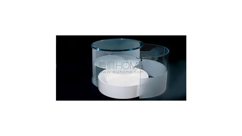 Onis comodino 1 角几