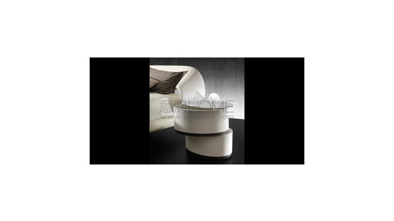 GIULIETTA E ROMEO COMODINO 床头柜