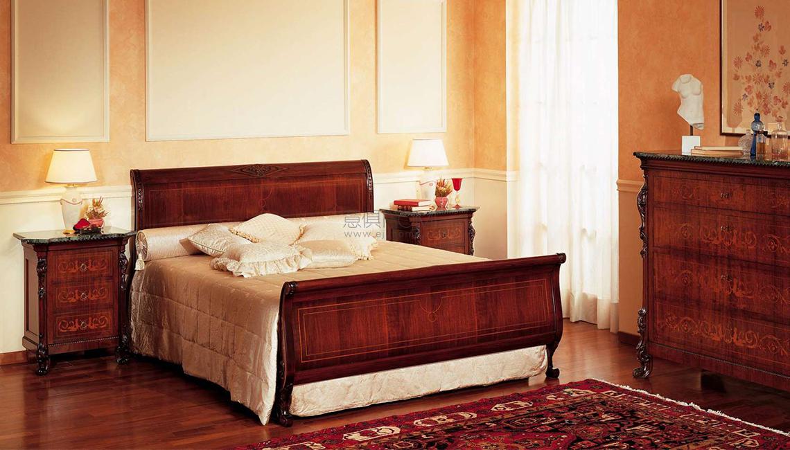 Classic Sicilian 19th century style bedroom 边柜