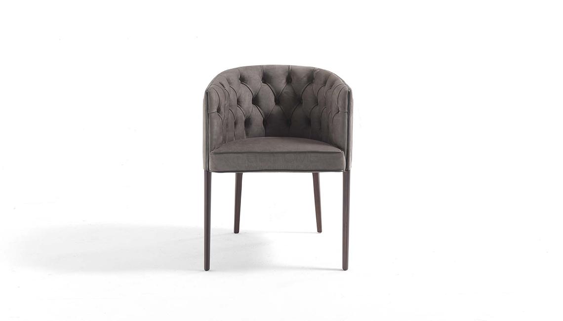 Poggi Capitonnè 小休闲椅